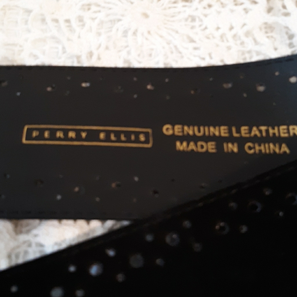 Perry Ellis black leather belt size small